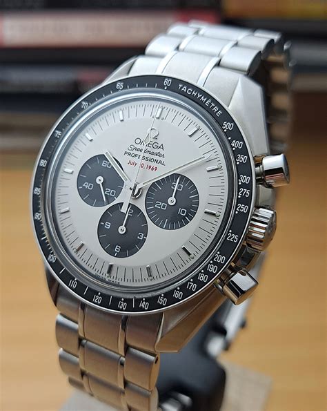 omega speedmaster professional apollo 11 35th anniversary limited edition